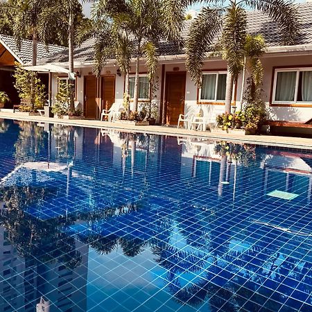 Paradise Land Resort Паттайя Экстерьер фото